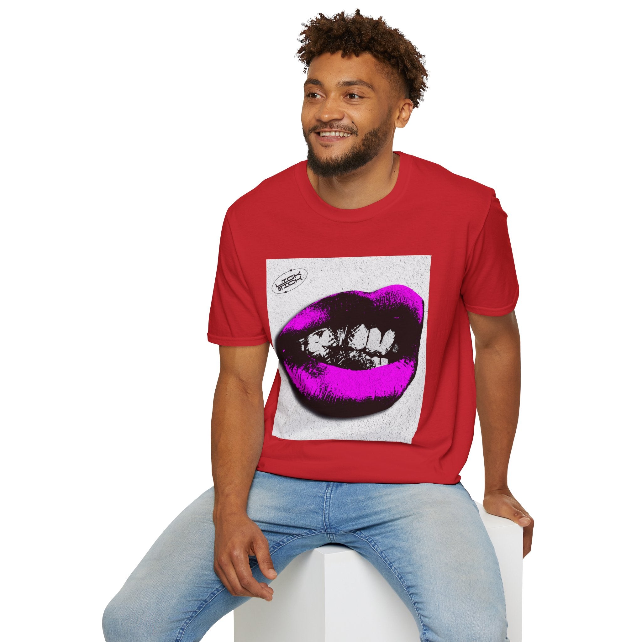 Bold Lips Graphic T-Shirt for Trendsetters