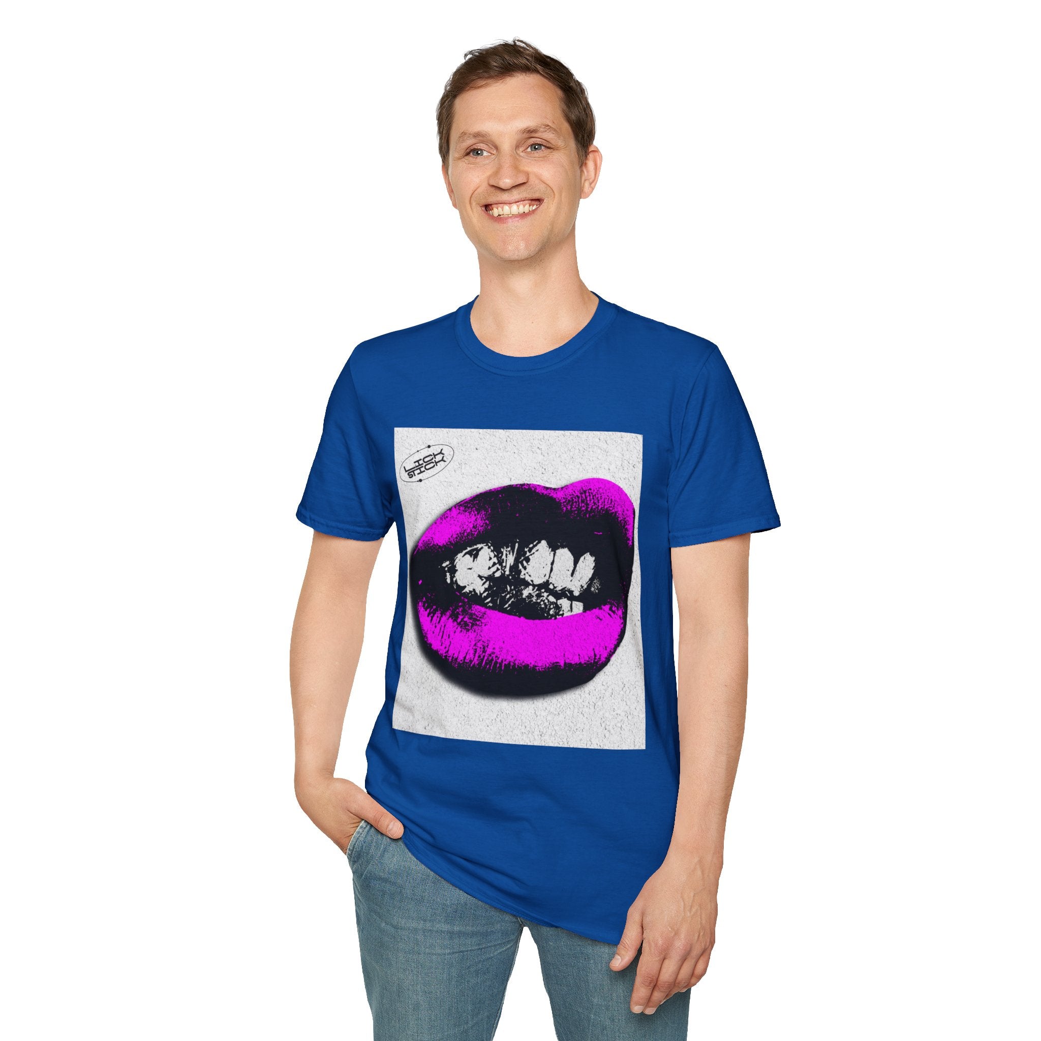 Bold Lips Graphic T-Shirt for Trendsetters