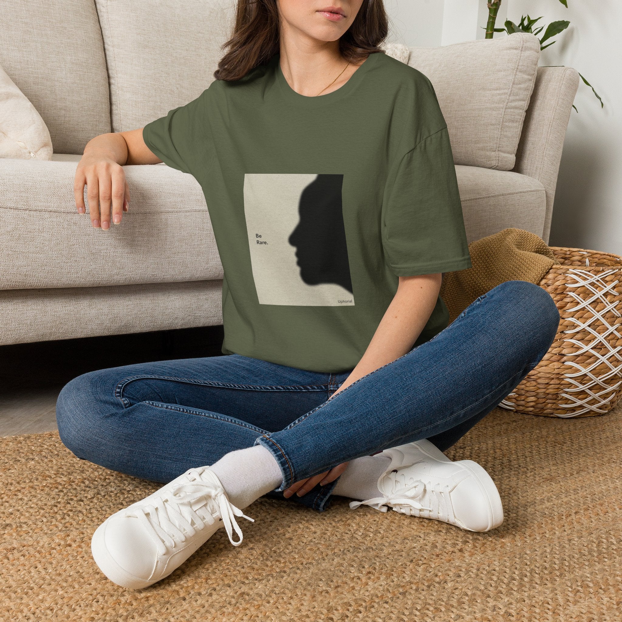 T-Shirt — 'Be Rare' Minimal Silhouette Graphic Tee