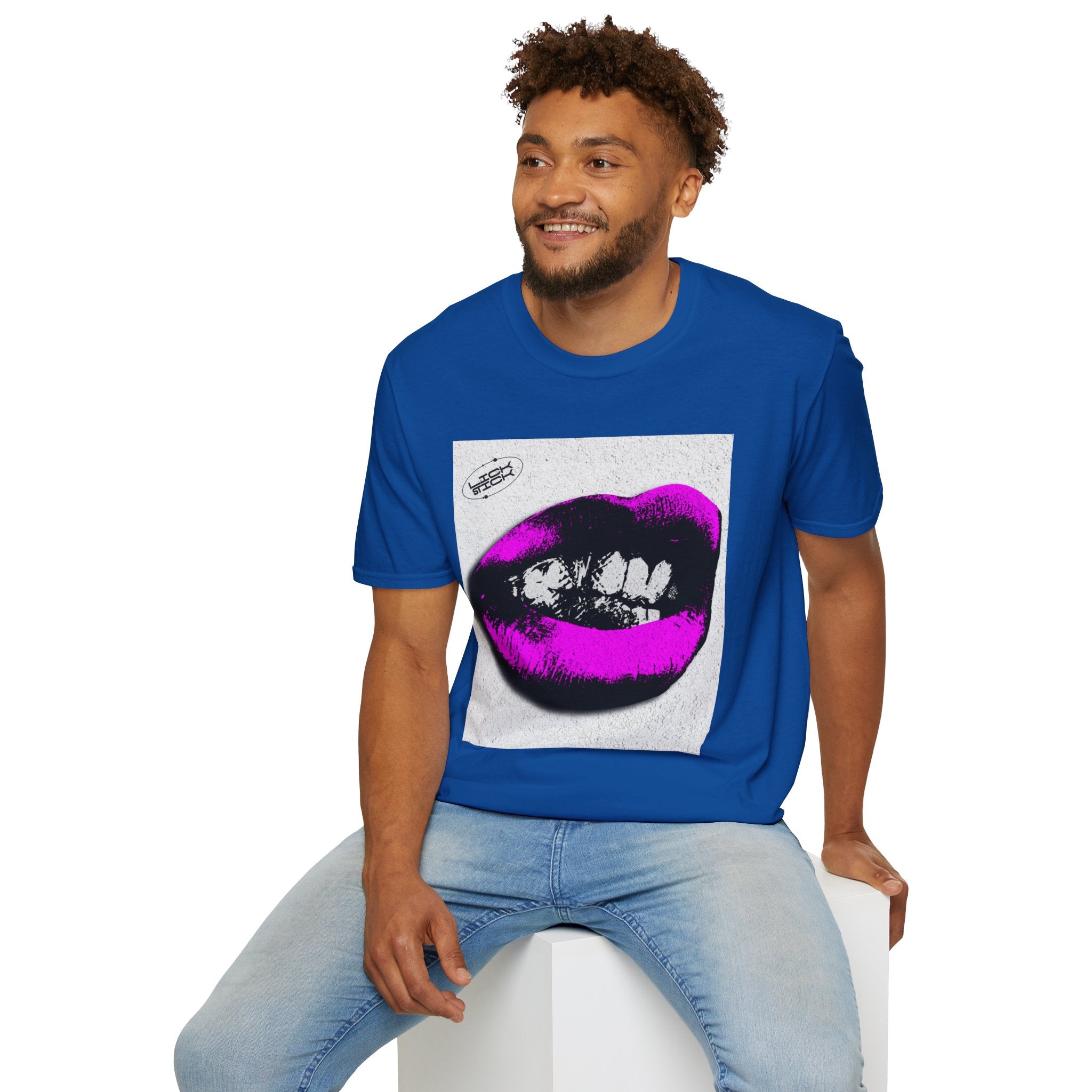 Bold Lips Graphic T-Shirt for Trendsetters