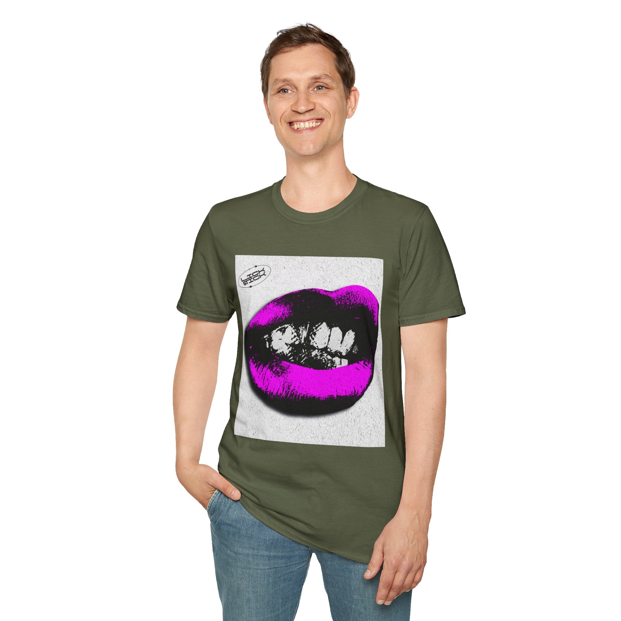 Bold Lips Graphic T-Shirt for Trendsetters