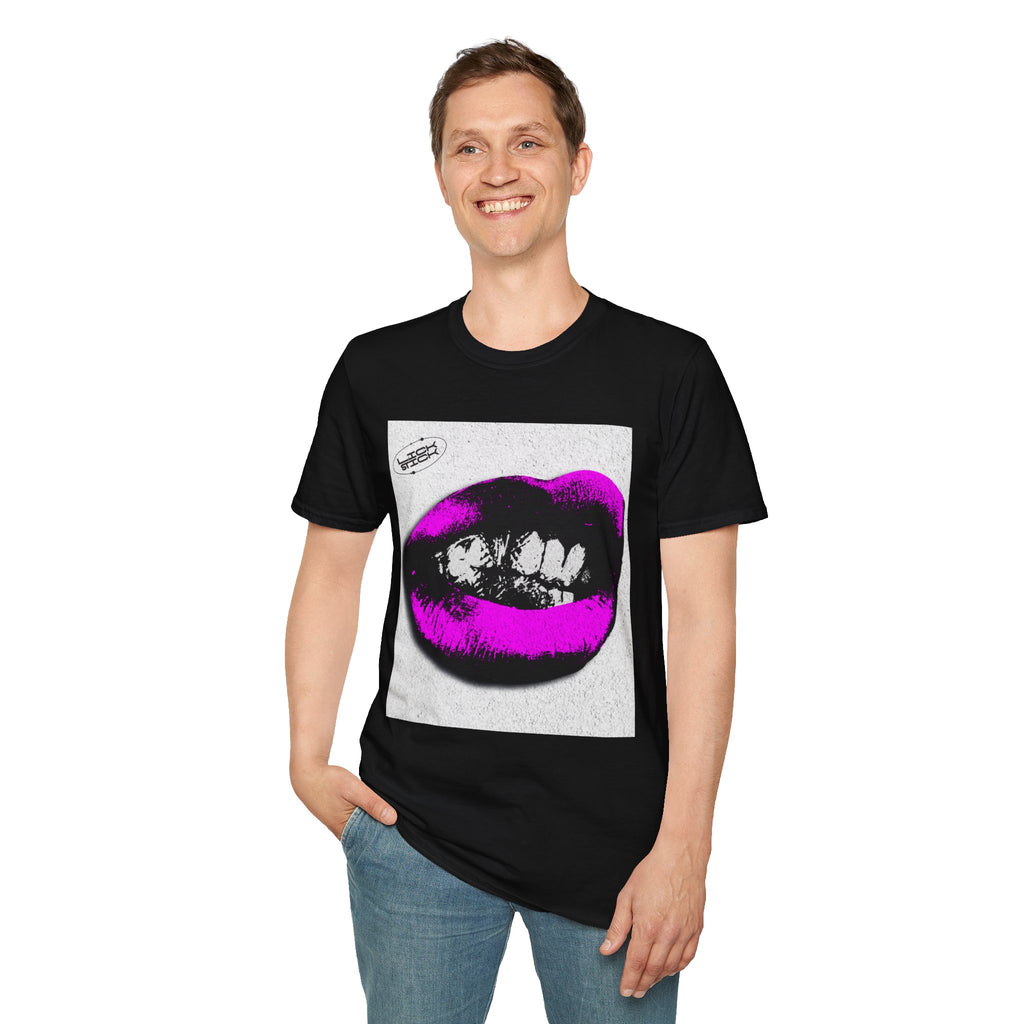 Bold Lips Graphic T-Shirt for Trendsetters