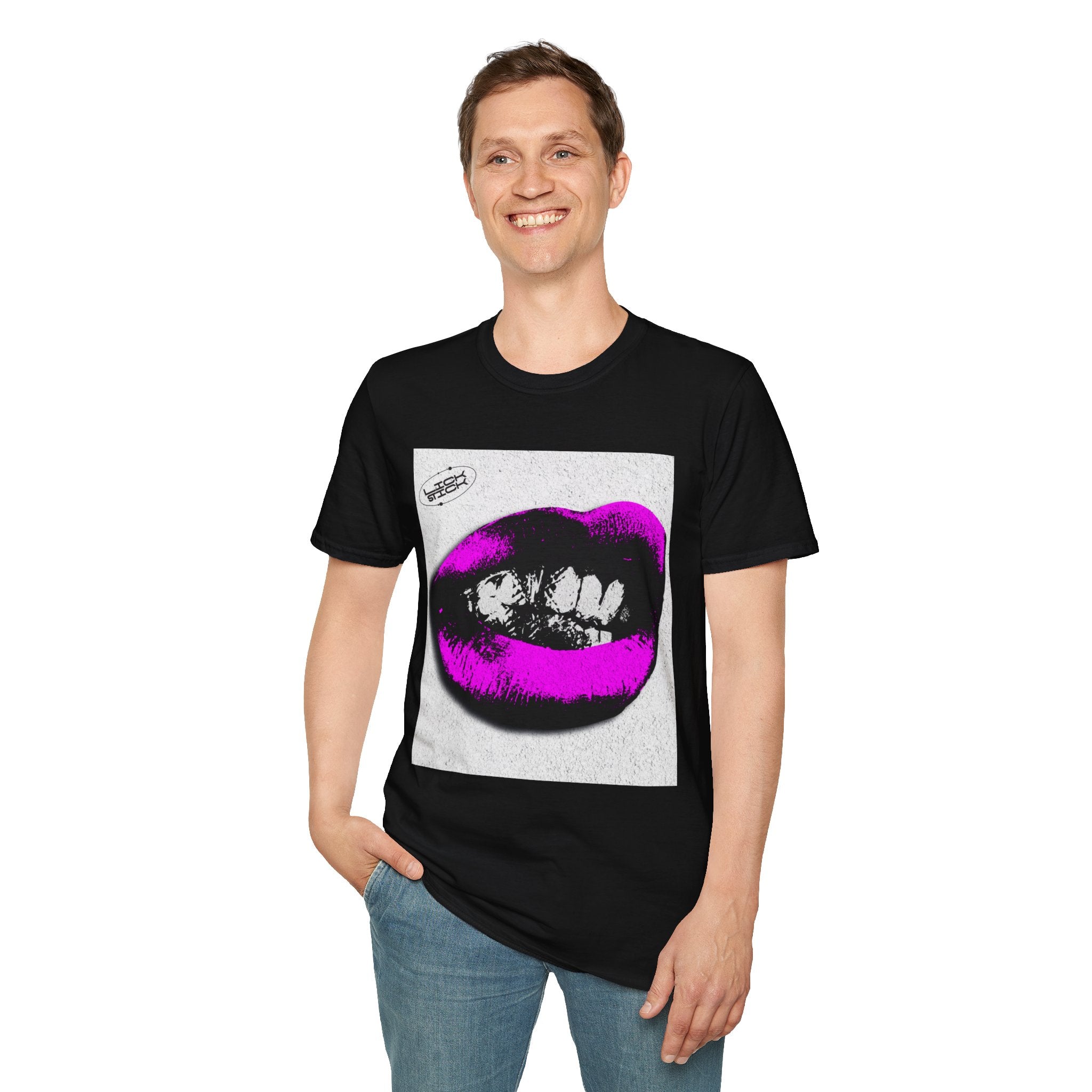 Bold Lips Graphic T-Shirt for Trendsetters