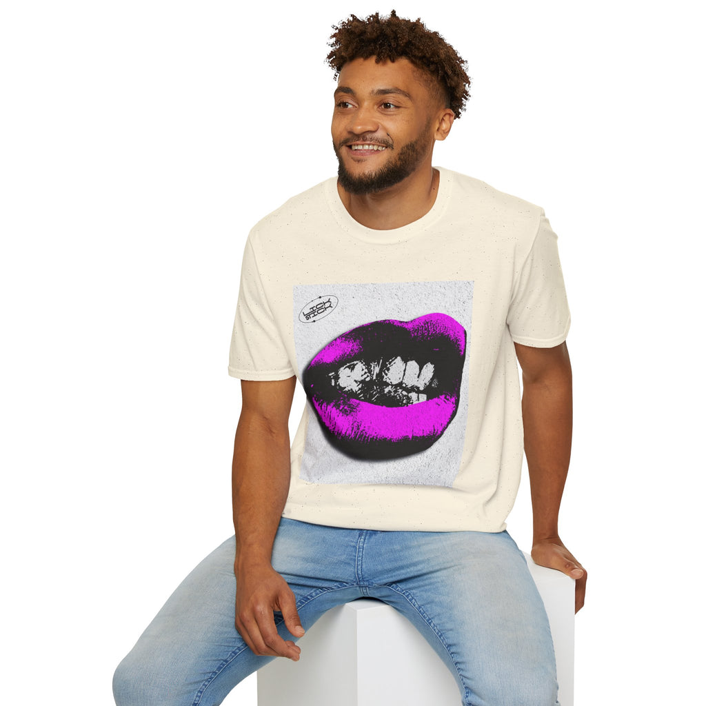 Bold Lips Graphic T-Shirt for Trendsetters