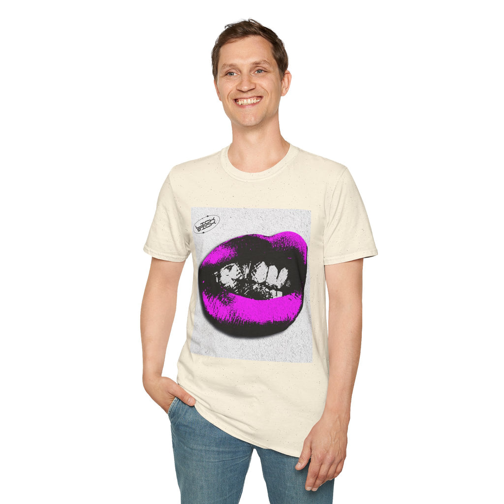 Bold Lips Graphic T-Shirt for Trendsetters