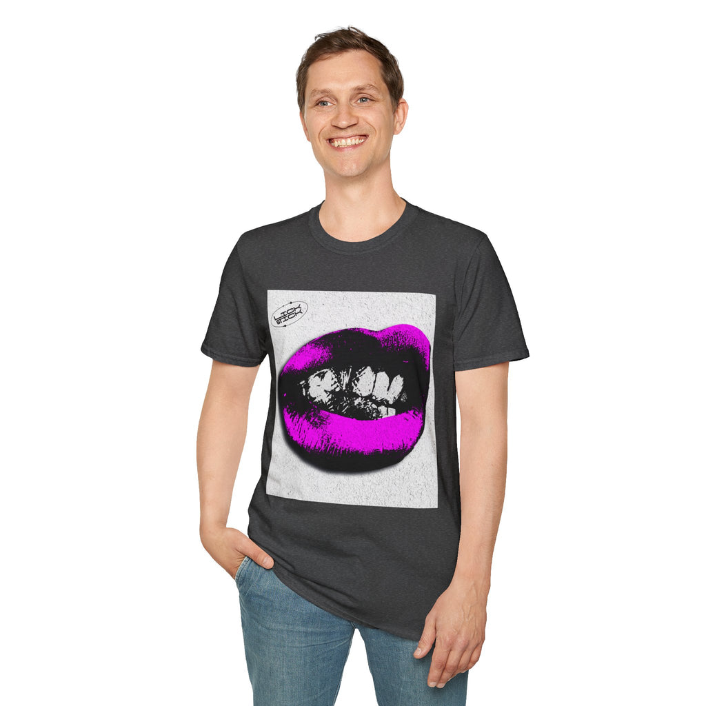 Bold Lips Graphic T-Shirt for Trendsetters