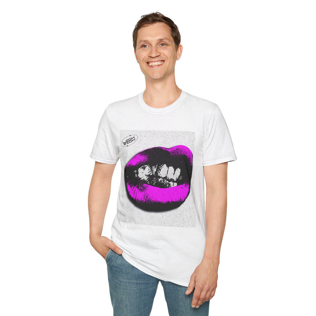 Bold Lips Graphic T-Shirt for Trendsetters