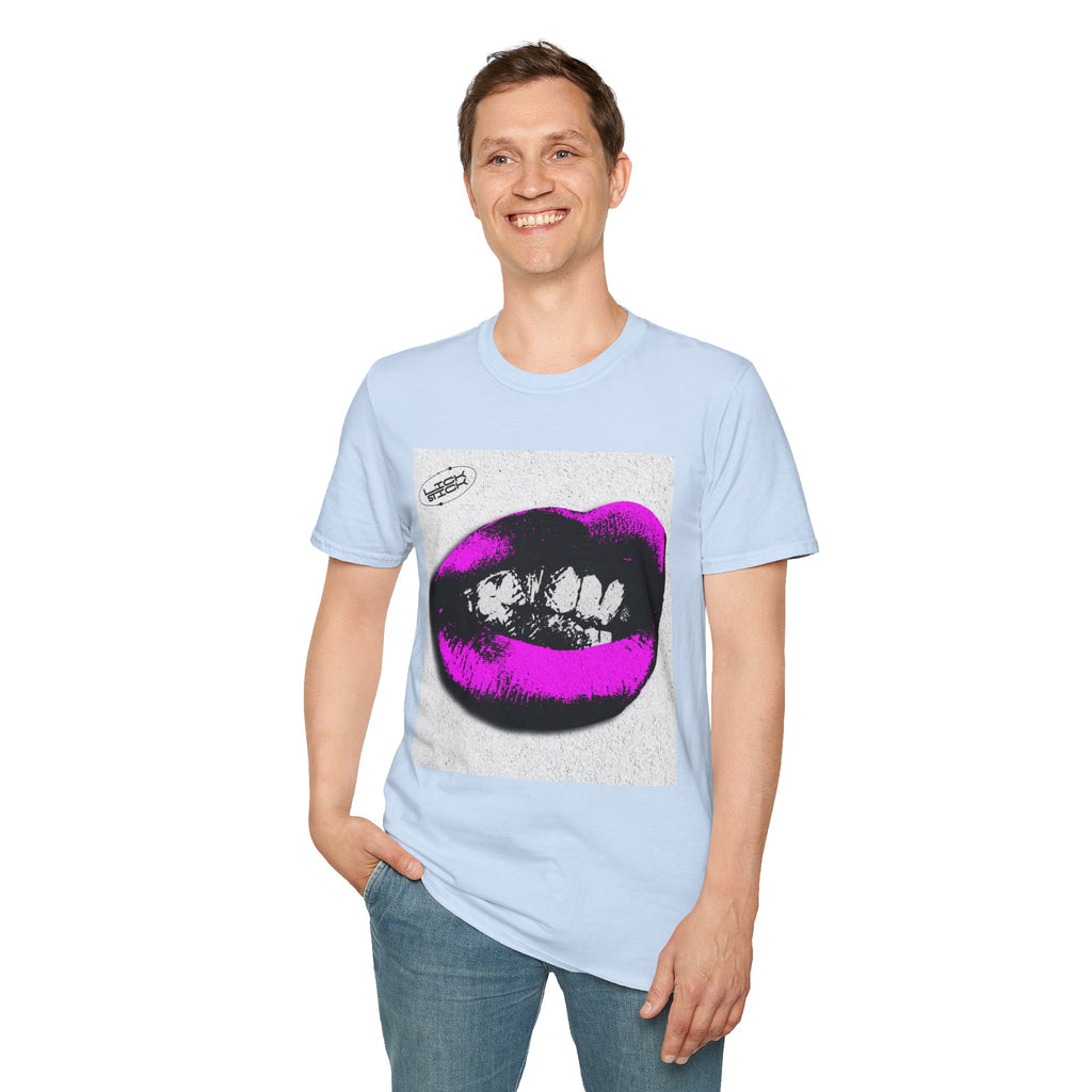 Bold Lips Graphic T-Shirt for Trendsetters