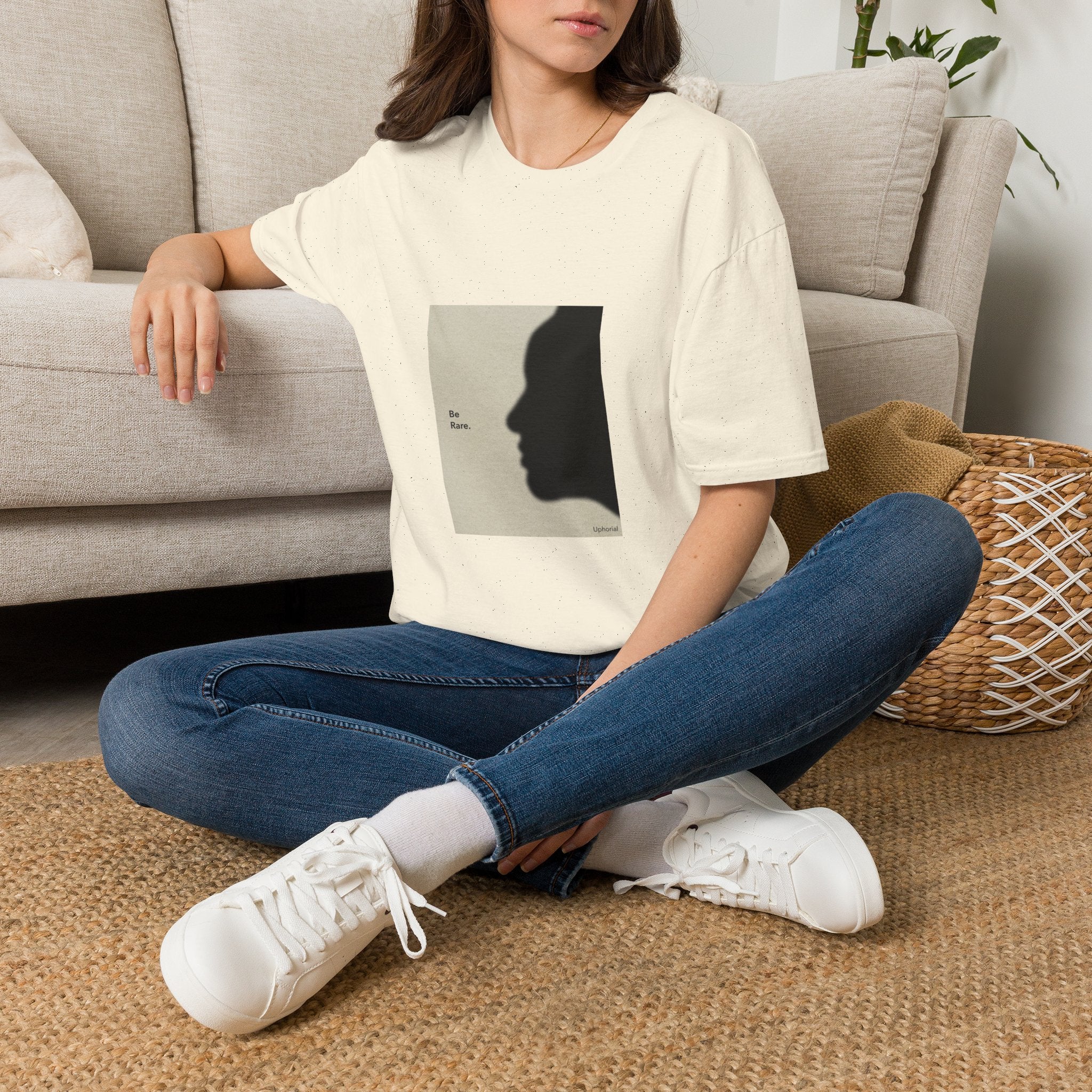 T-Shirt — 'Be Rare' Minimal Silhouette Graphic Tee