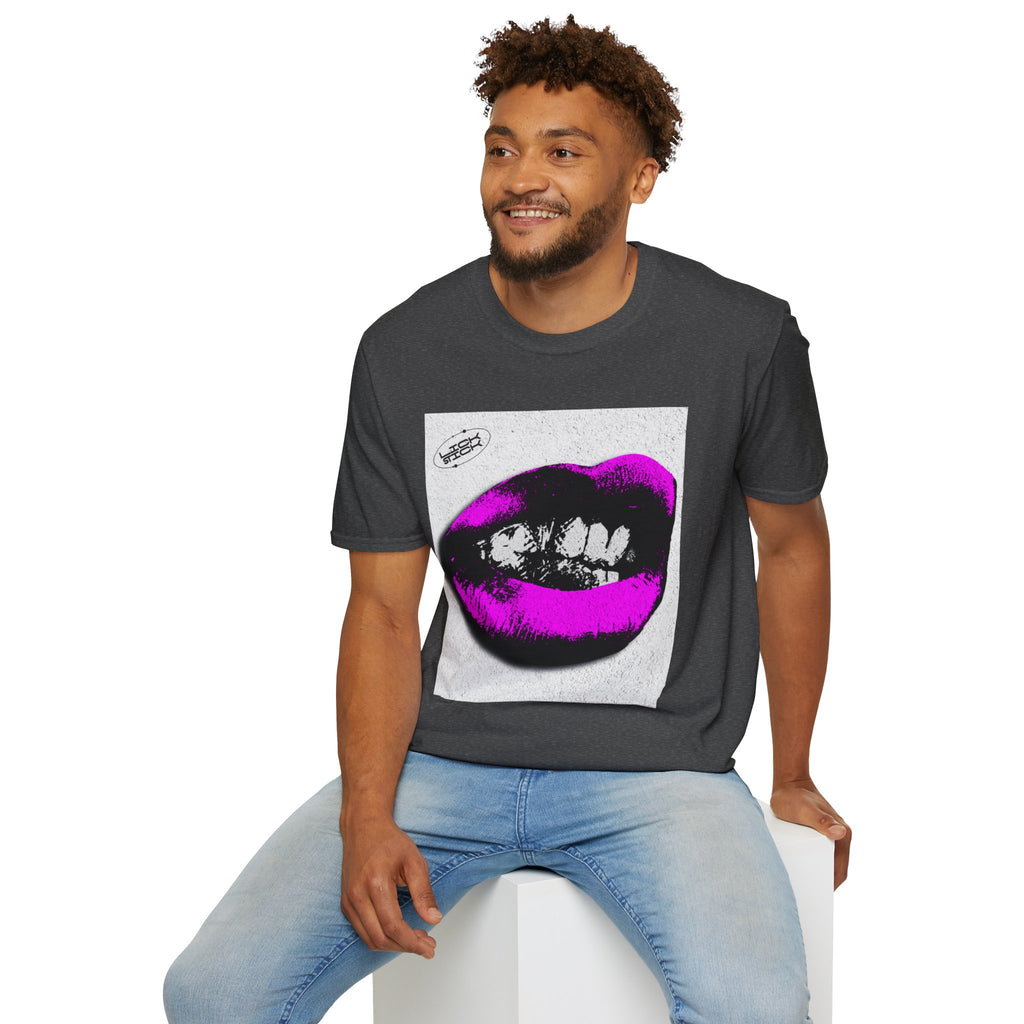 Bold Lips Graphic T-Shirt for Trendsetters