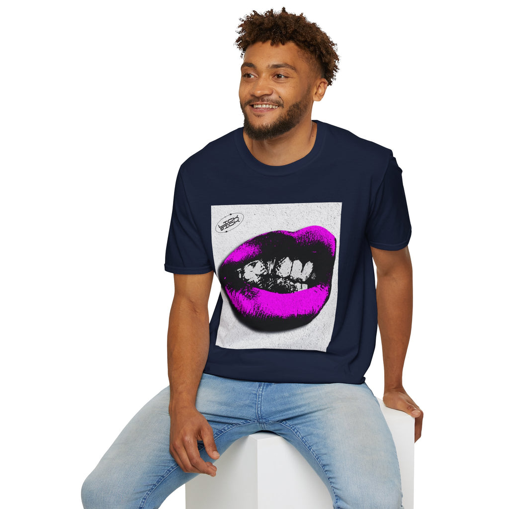 Bold Lips Graphic T-Shirt for Trendsetters